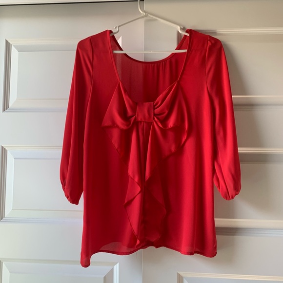 Pink Everly top with bow back! - Picture 2 of 8